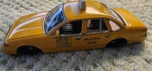 Johnny Lightning 1997 Ford Crown Victoria JLC Taxi AK-6-6 1:64 Diecast